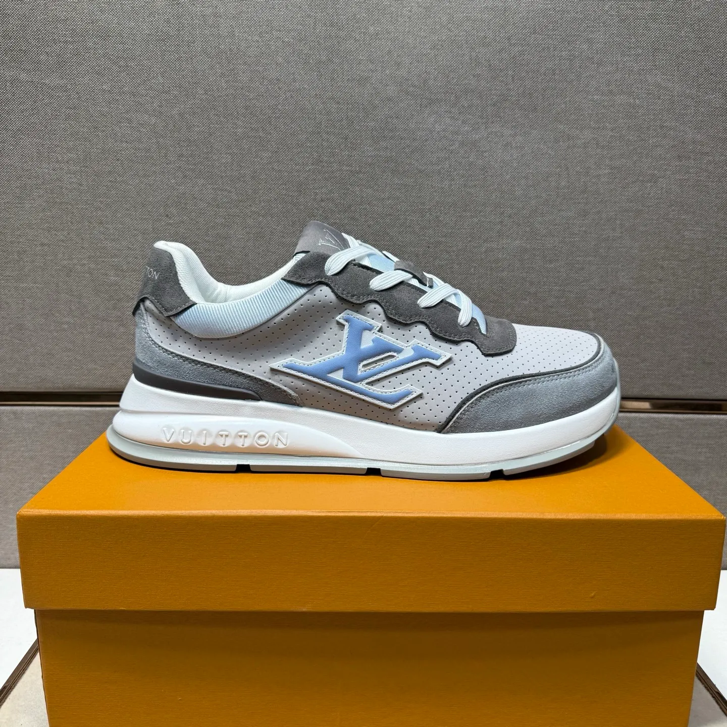 ⬛️Men's shoes 💰p442 [LV～] Men's casual shoes 2025z cabinet sales simultaneously 🔶Size: 38-44#️⃣ 🔷3 colors🔜The upper is made of multi-material splicing➕Mesh lining, comfortable and breathable, sole: original comfortable and wear-resistant outsole, ⚠️real thing📱photographed🎬real thing is better📢📢📢